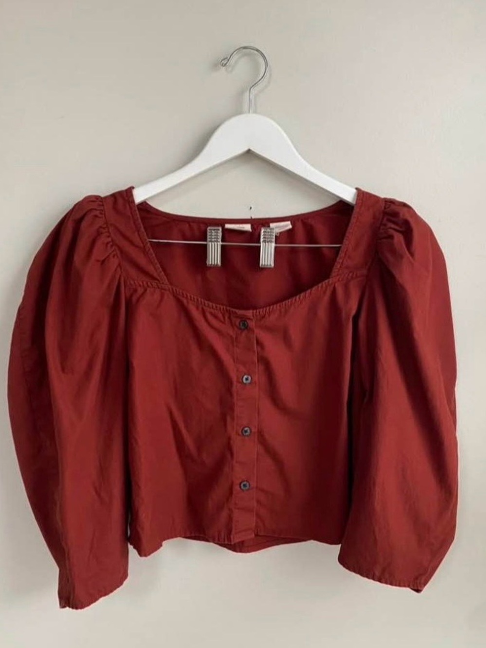 Levi's Classic Capaule Red Puff Sleeve Button Front Top